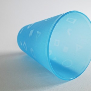 Tip_thumb_gracz______________plastic-cups-449695_1280